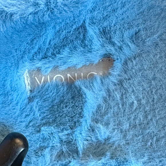 Vionic Women's Blue Fuzzy Slippers - Picture 4 of 9